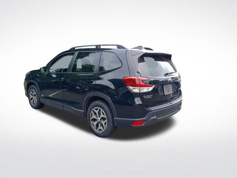 Used 2020 Subaru Forester Premium AWD/4WD image 6