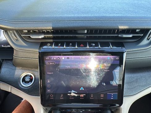 Used 2024 Jeep Grand Cherokee L Limited w/ Luxury Tech Group II AWD/4WD image 21
