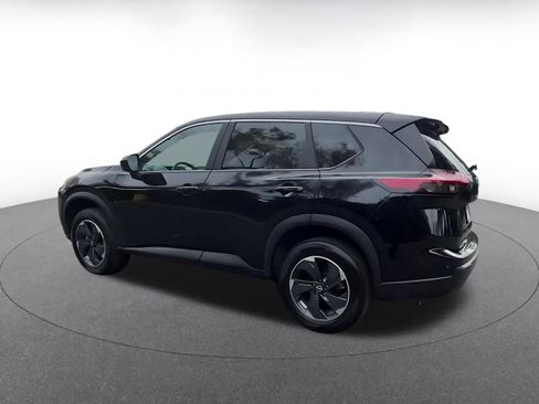 Used 2025 Nissan Rogue SV image 10