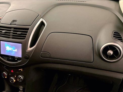 Used 2016 Chevrolet Trax LS image 15