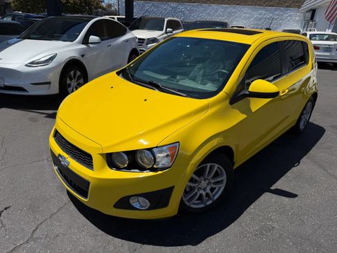 Used 2016 Chevrolet Sonic LT w/ LT Promotional Package FWD image 2