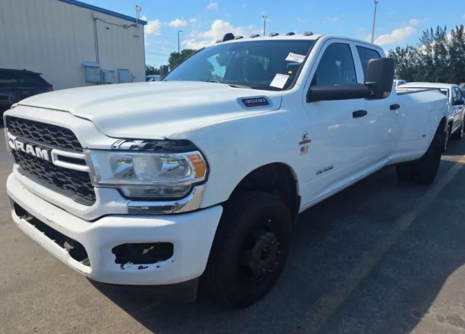 Used 2022 RAM 3500 Tradesman AWD/4WD image 1