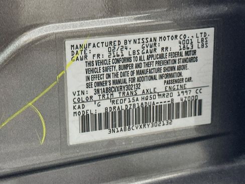 Used 2024 Nissan Sentra SV FWD image 12
