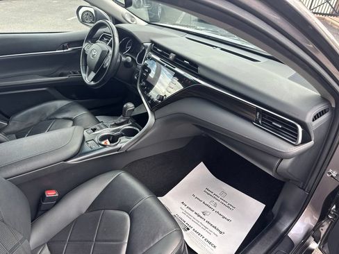 Used 2019 Toyota Camry XLE w/ Navigation Package FWD image 37