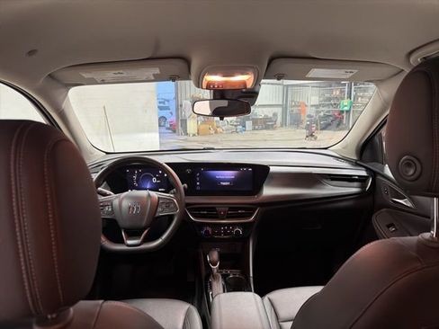 Used 2024 Buick Encore GX Sport Touring image 23
