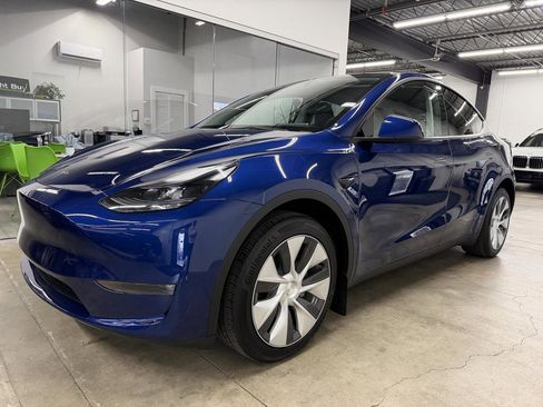 Used 2023 Tesla Model Y Long Range image 1