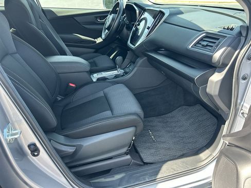 Used 2024 Subaru Ascent Premium w/ Convenience Package image 18