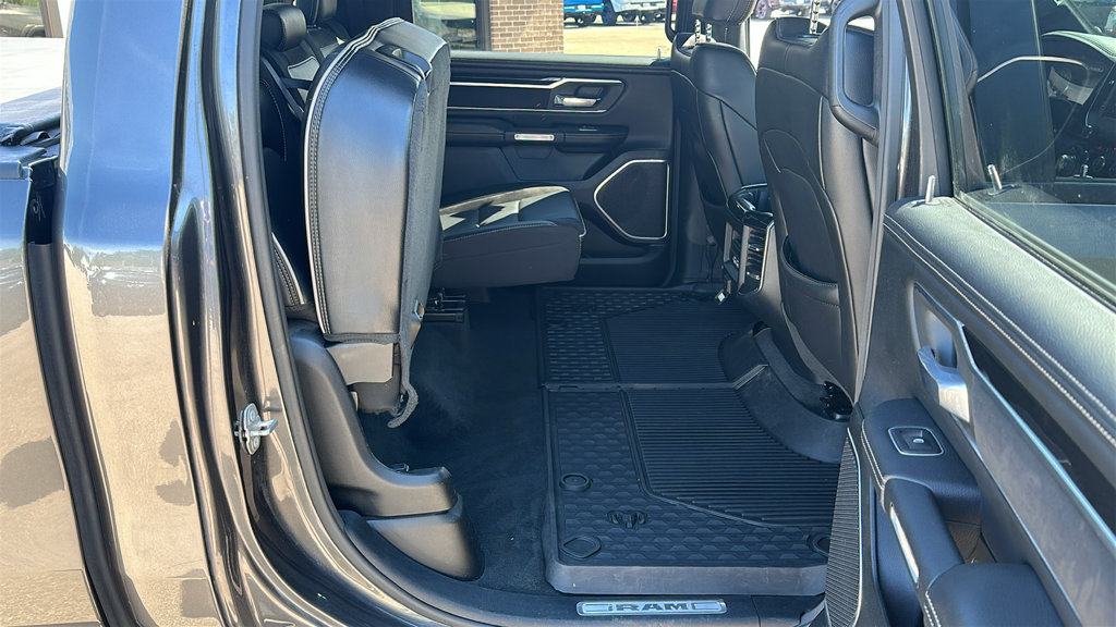 Used 2020 RAM 1500 Laramie w/ Sport Appearance Package AWD/4WD image 31