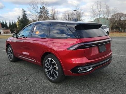 Used 2024 Lincoln Nautilus Reserve image 6