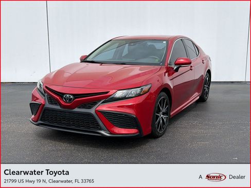 Used 2023 Toyota Camry SE FWD image 1