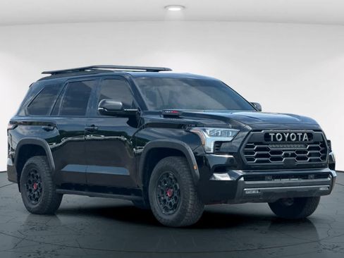 Used 2024 Toyota Sequoia TRD Pro AWD/4WD image 5