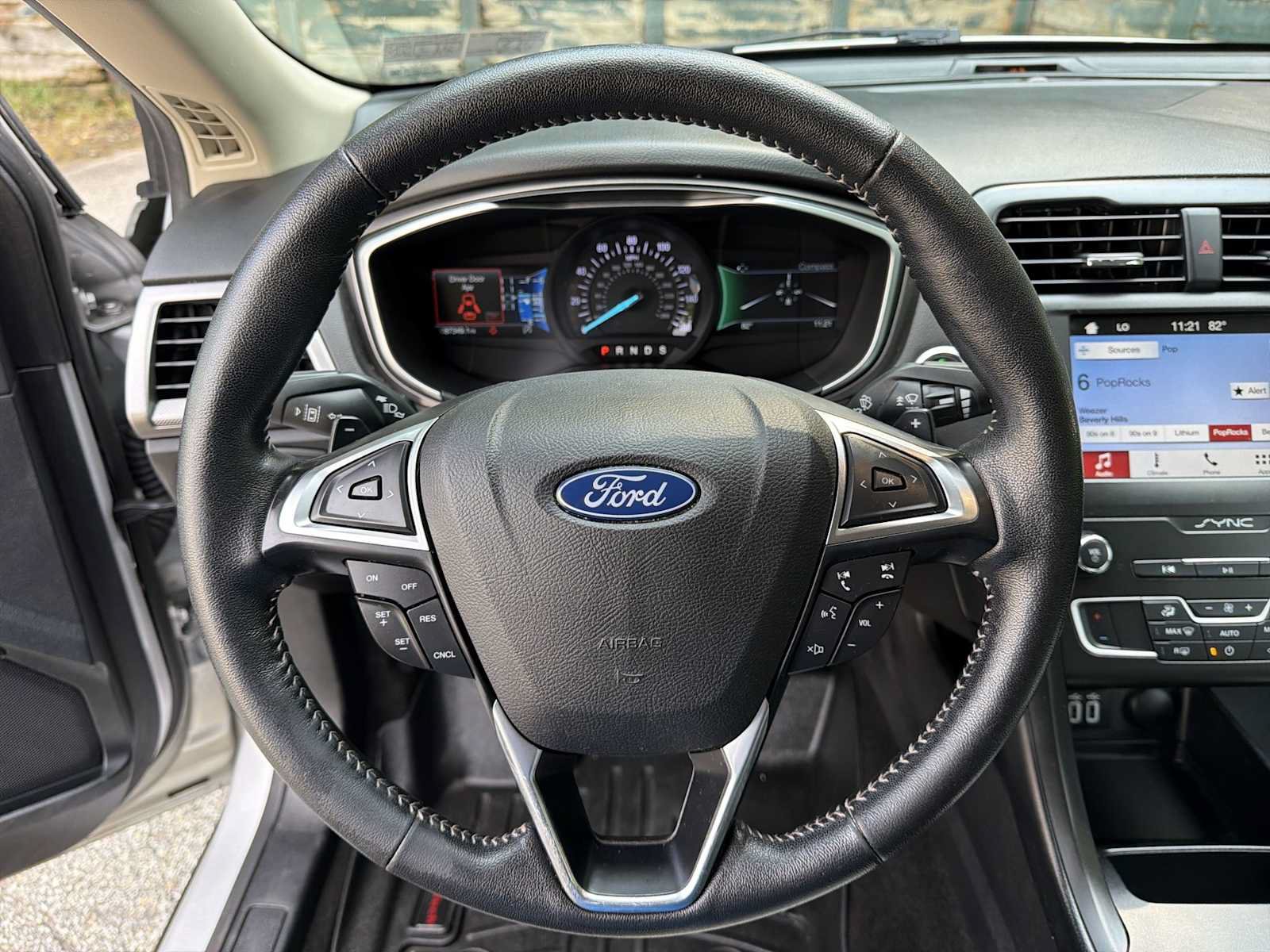 Used 2019 Ford Fusion SE w/ Equipment Group 151A FWD image 11