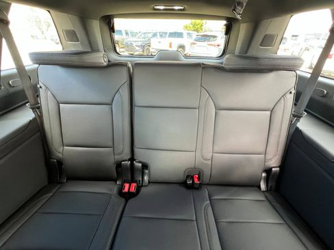 New 2026 Chevrolet Suburban High Country image 23