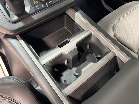 New 2025 Land Rover Defender 110 V8 image 14