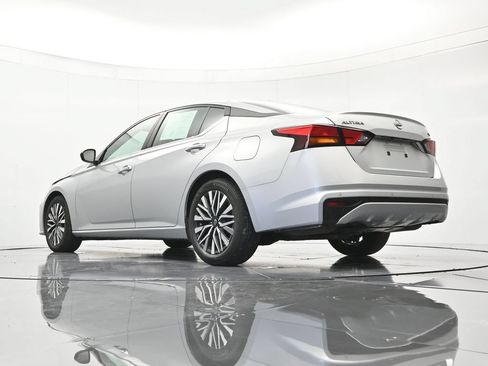 Certified 2024 Nissan Altima 2.5 SV FWD image 42