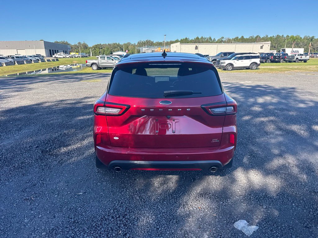 Used 2023 Ford Escape ST-Line w/ Tech Pack #1 FWD image 9