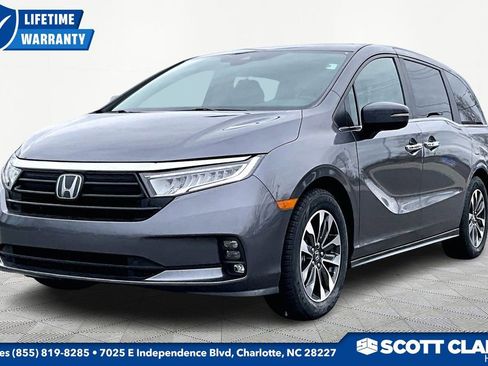 Used 2024 Honda Odyssey EX-L image 3