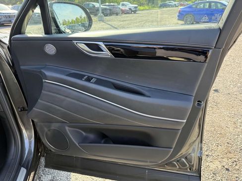 Used 2025 Genesis GV80 2.5T image 15