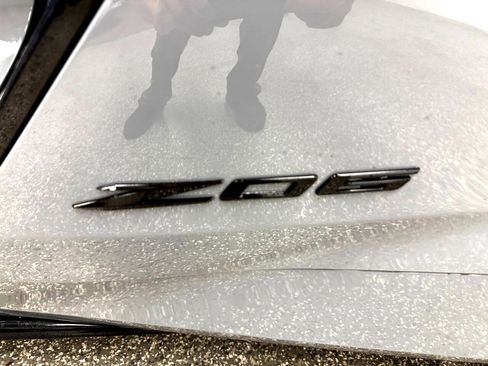 Used 2024 Chevrolet Corvette Z06 w/ Z07 Performance Package image 33