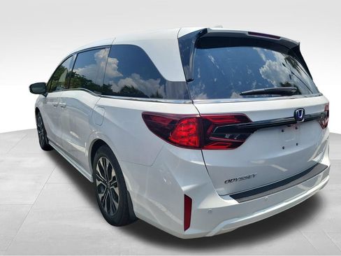 Used 2025 Honda Odyssey Elite image 11