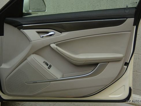 Used 2010 Cadillac CTS Wagon image 8