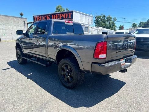 Used 2017 RAM 2500 Big Horn w/ Night Special Edition AWD/4WD image 5