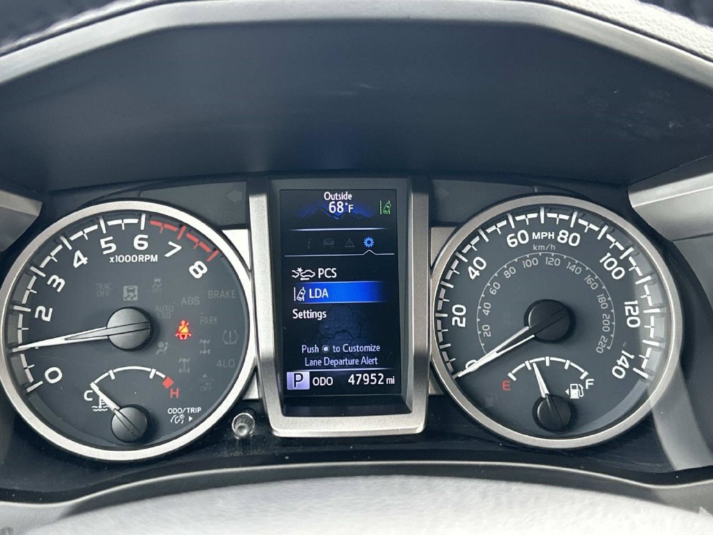 Used 2021 Toyota Tacoma SR5 RWD image 27