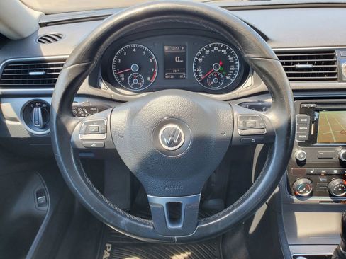 Used 2014 Volkswagen Passat 1.8T SE image 14