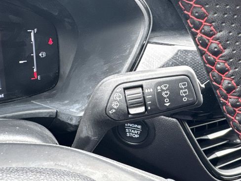 Used 2025 Ford Escape ST-Line Select AWD/4WD image 19