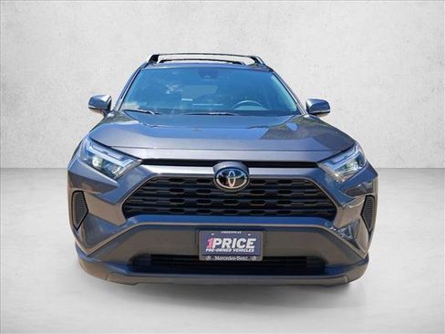 Used 2024 Toyota RAV4 XLE AWD/4WD image 2