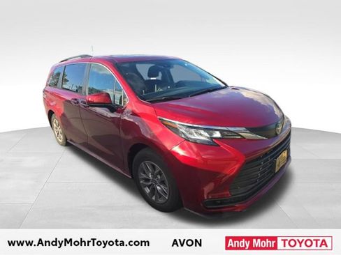 Used 2022 Toyota Sienna LE w/ LE Plus Package AWD/4WD image 1