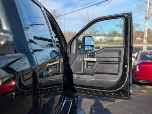 Used 2022 Ford F350 Lariat w/ Lariat Ultimate Package image 53