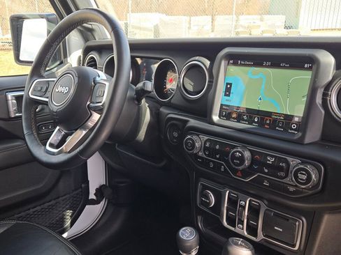 Used 2020 Jeep Gladiator Overland image 7