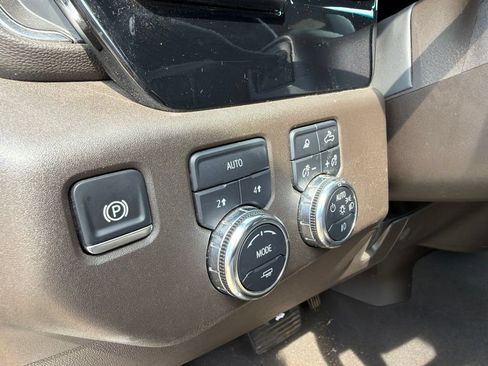 Used 2025 GMC Sierra 1500 SLT AWD/4WD image 23