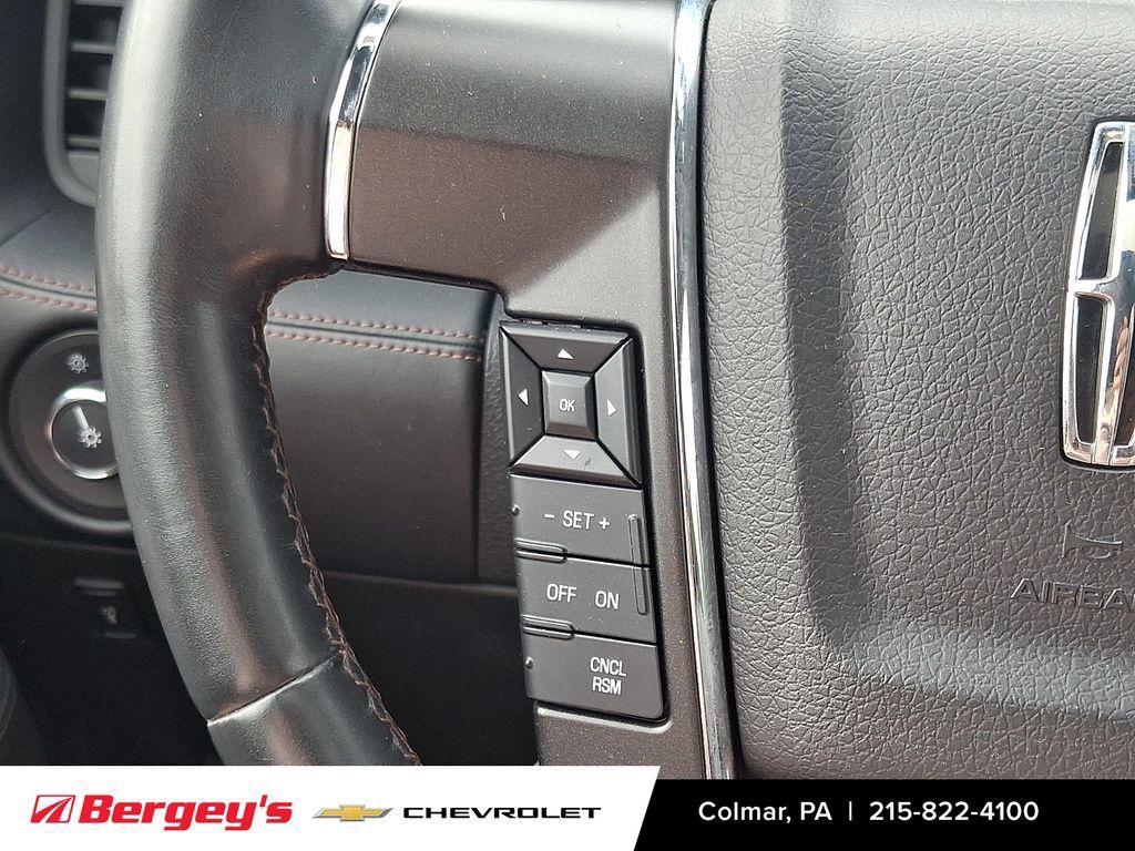 Used 2017 Lincoln Navigator Reserve AWD/4WD image 26
