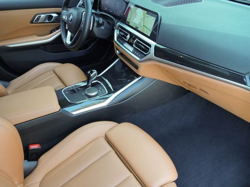 Used 2022 BMW 330i Sedan w/ Premium Package 2 RWD image 10