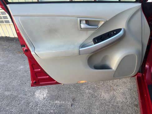 Used 2011 Toyota Prius Two image 3