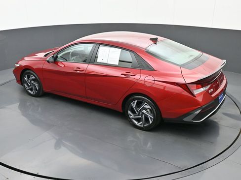 Certified 2025 Hyundai Elantra Sport image 34