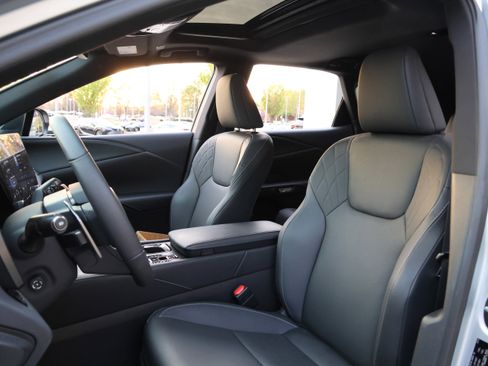 Used 2025 Lexus RX 350 Premium w/ Accessory Package image 33