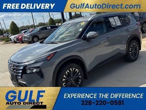 Used 2025 Nissan Rogue SL w/ Tech Package image 3