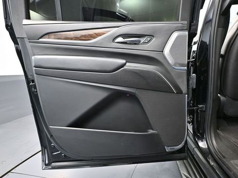 Used 2021 Cadillac Escalade ESV Premium Luxury Platinum image 43