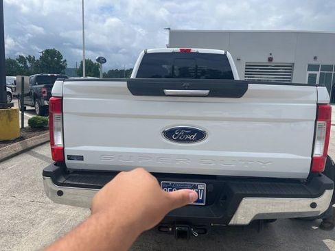 Used 2017 Ford F350 Lariat w/ Lariat Value Package AWD/4WD image 8