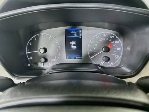 Used 2025 Toyota Corolla LE FWD image 19