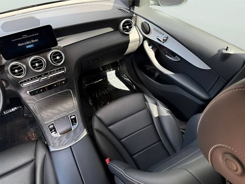 Used 2022 Mercedes-Benz GLC 300 w/ Premium Package Lite image 22