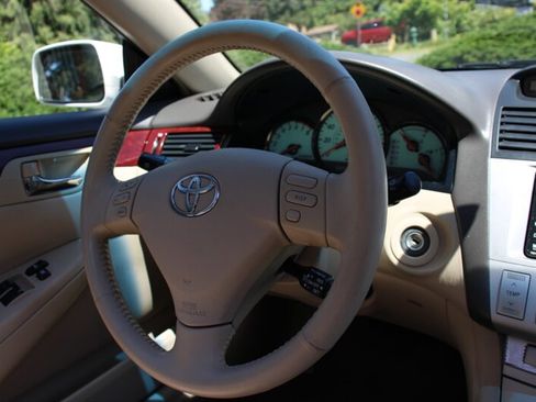 Used 2004 Toyota Solara SLE FWD image 15
