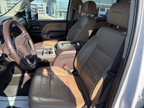 Used 2019 GMC Sierra 2500 Denali w/ Duramax Plus Package image 16