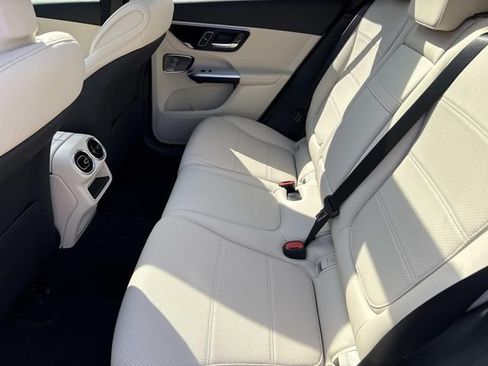 Used 2025 Mercedes-Benz GLC 300 w/ Winter Package image 18