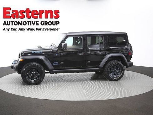 Used 2023 Jeep Wrangler Unlimited w/ Sun & Screen Package AWD/4WD image 59