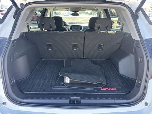 Used 2020 GMC Terrain SLE w/ Driver Convenience Package image 9