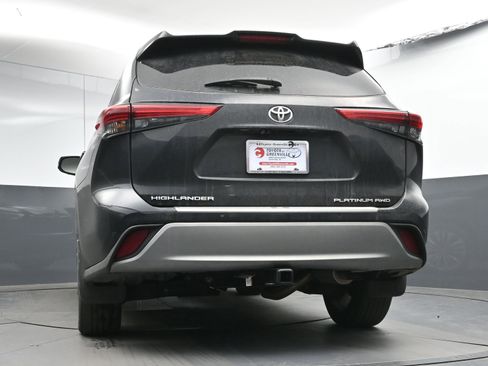 Used 2021 Toyota Highlander Platinum image 27